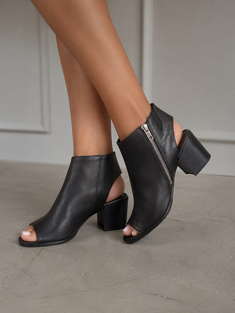 Steve Madden Leather Upper Women's Black Peep-Toe Zip Block Heel Booties